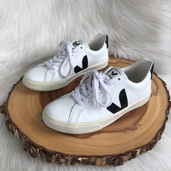 Veja Shoes - Veja leather sneakers